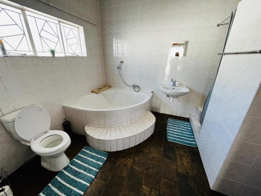Kate'S Nest Guesthouse & Backpackers Windhoek Quarto foto