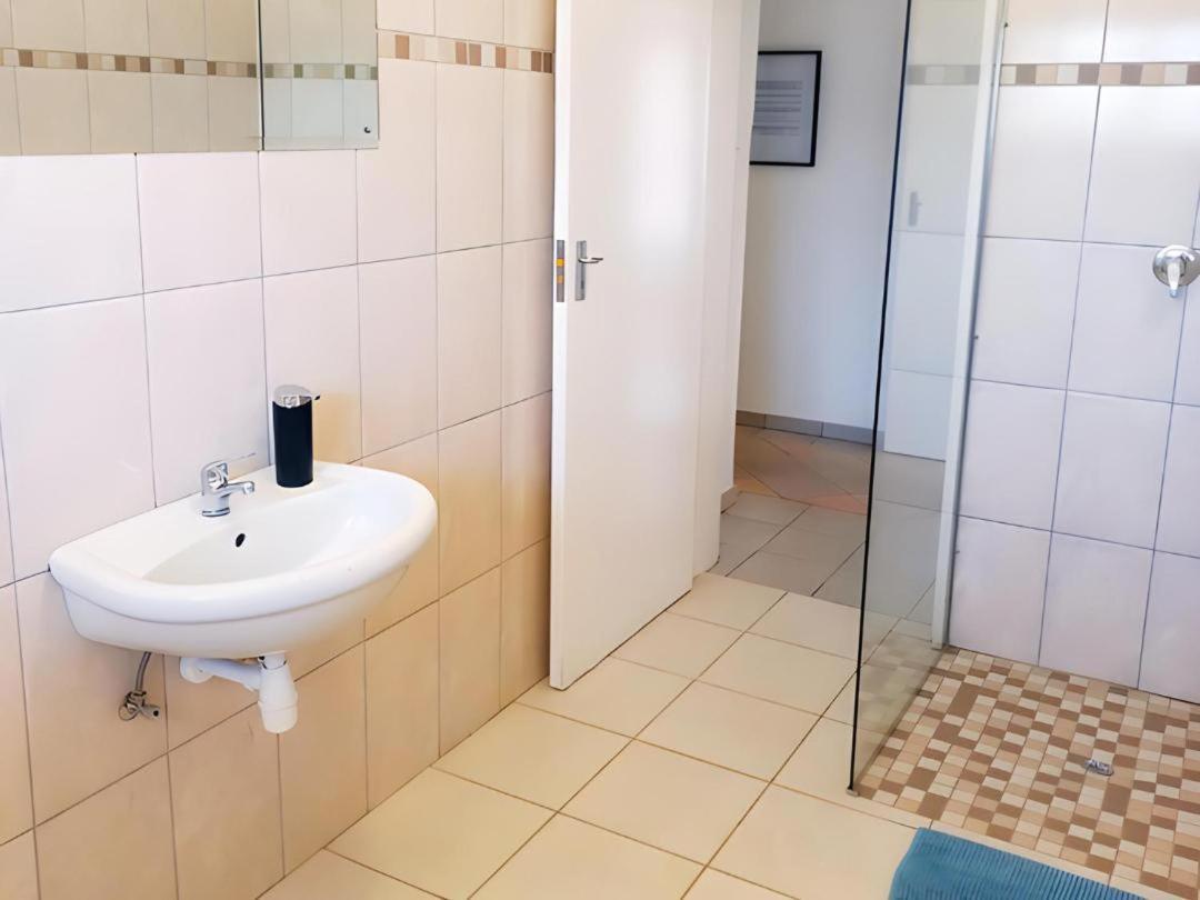 Kate'S Nest Guesthouse & Backpackers Windhoek Quarto foto