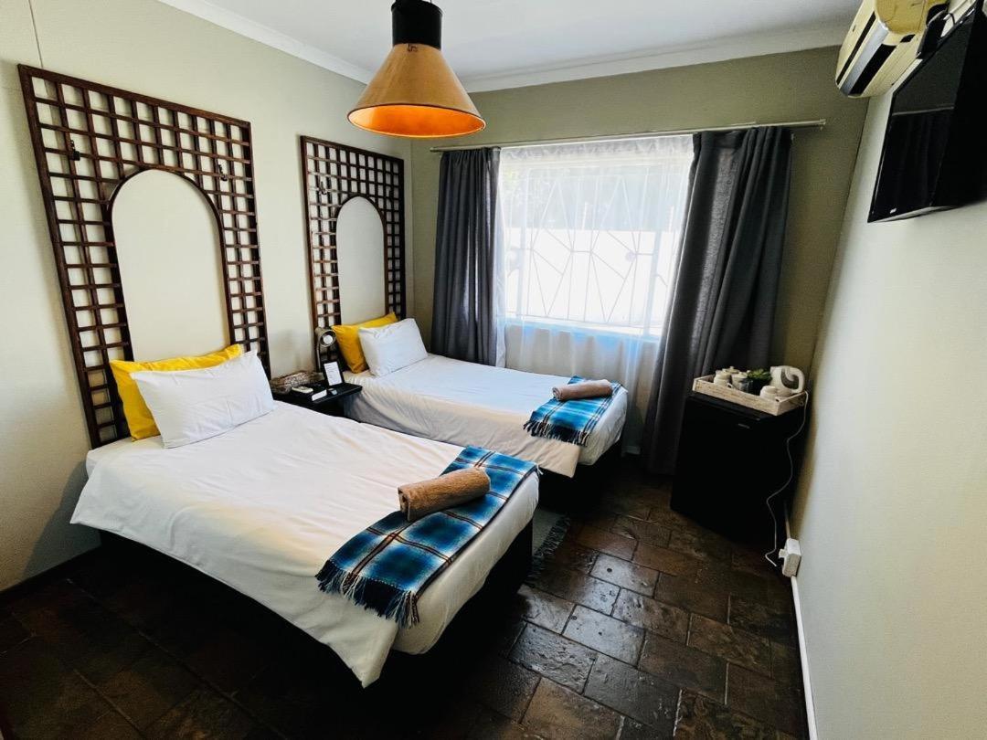 Kate'S Nest Guesthouse & Backpackers Windhoek Exterior foto